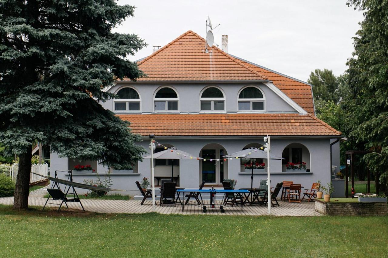 Alle Bed & Breakfast Keszthely Eksteriør bilde